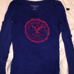 Graphic long sleeve American Eagle t-shirt